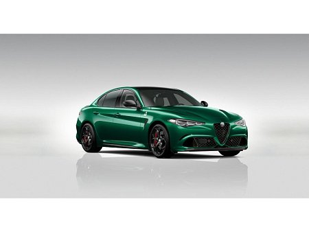 Alfa Romeo Giulia 2.9 V6 BiTurbo 520k QV Carbon Edition *o328* - havex.cz